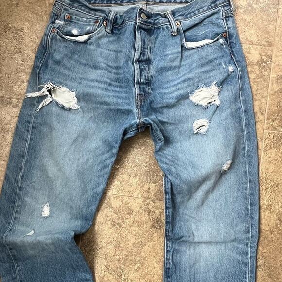 Levis 501 men’s size 36 X 34, distressed - Picture 2 of 6